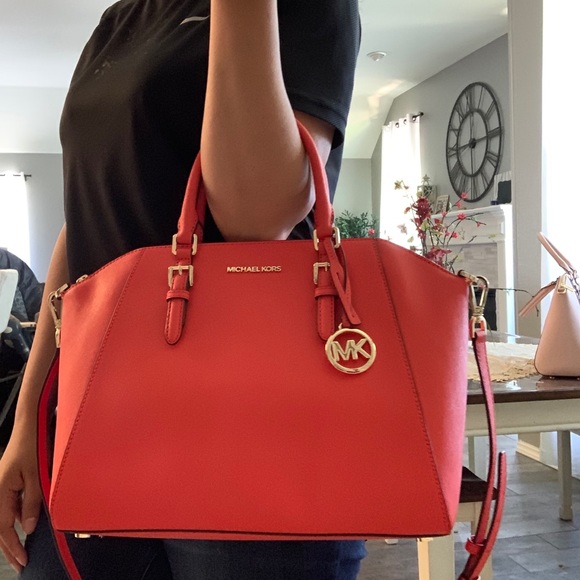 Beautiful large Ciara satchel 😍 - Picture 6 of 9